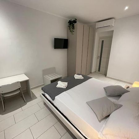 Апартаменты Near Metro Piazza Bengasi Турин Экстерьер фото